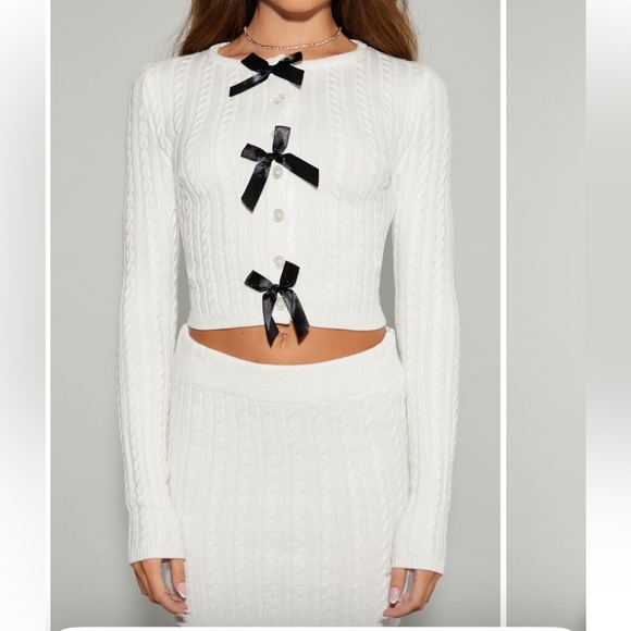 White Cable Knit Sweater and Skirt Set with Black Bows - Picture 3 of 6